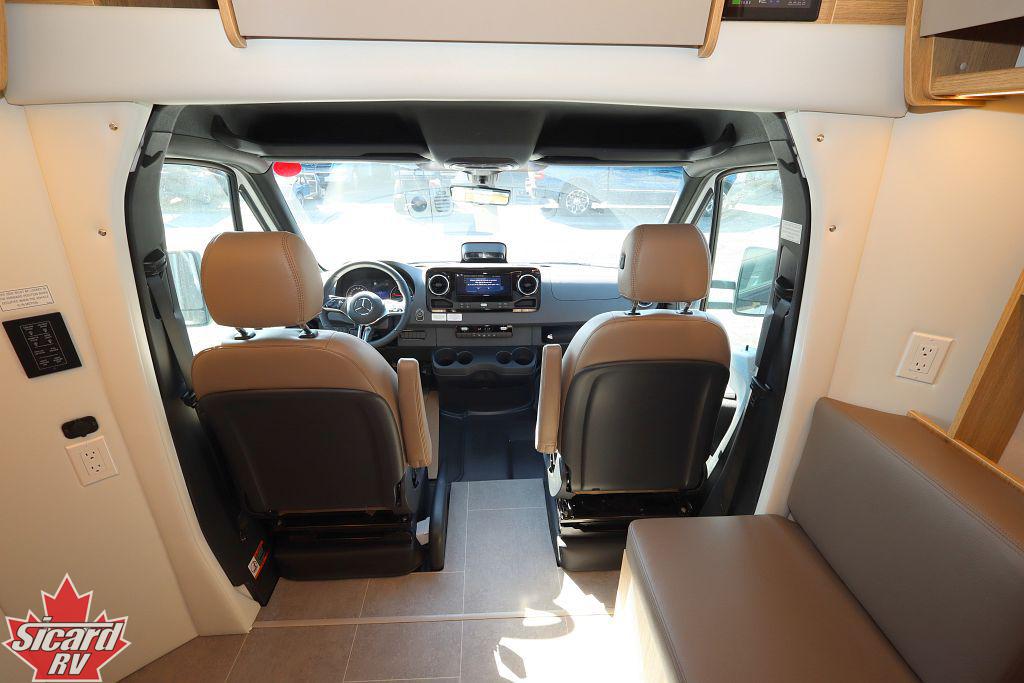2027 LEISURE TRAVEL VANS UNITY U24TBX