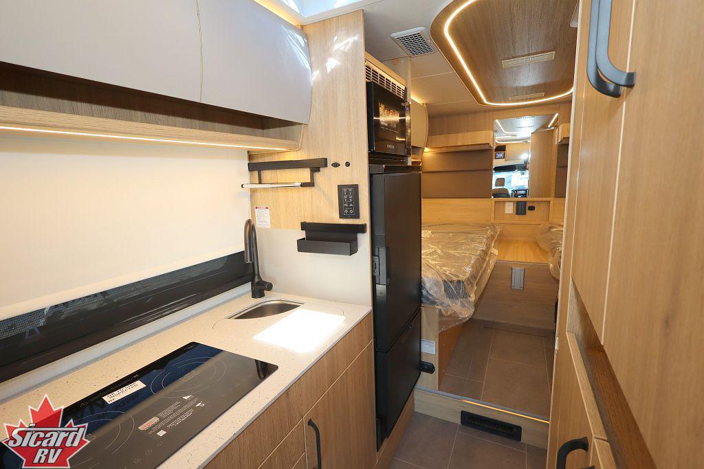 2027 LEISURE TRAVEL VANS UNITY U24TBX