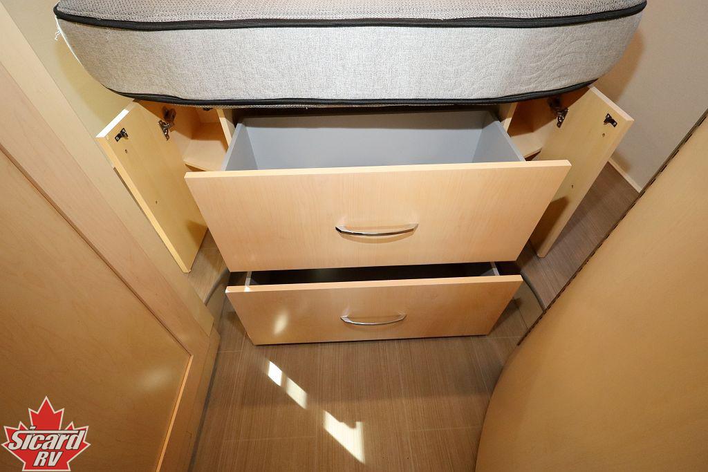 2021 LEISURE TRAVEL VANS UNITY U24IB