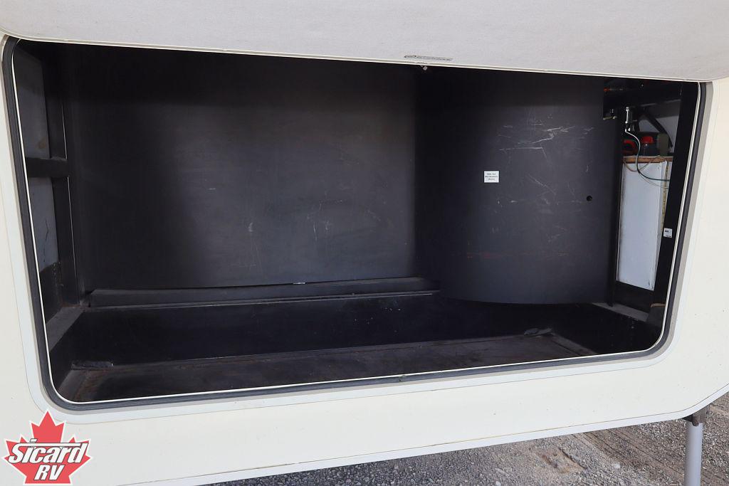 2013 FOREST RIVER CEDAR CREEK 38RE