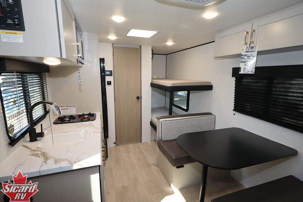 2027 JAYCO JAY FEATHER AIR SUPER LITE 17BHSL