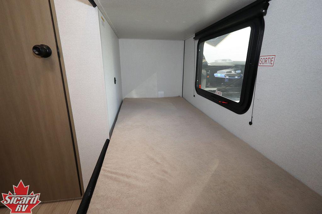 2027 JAYCO JAY FEATHER AIR SUPER LITE 17BHSL