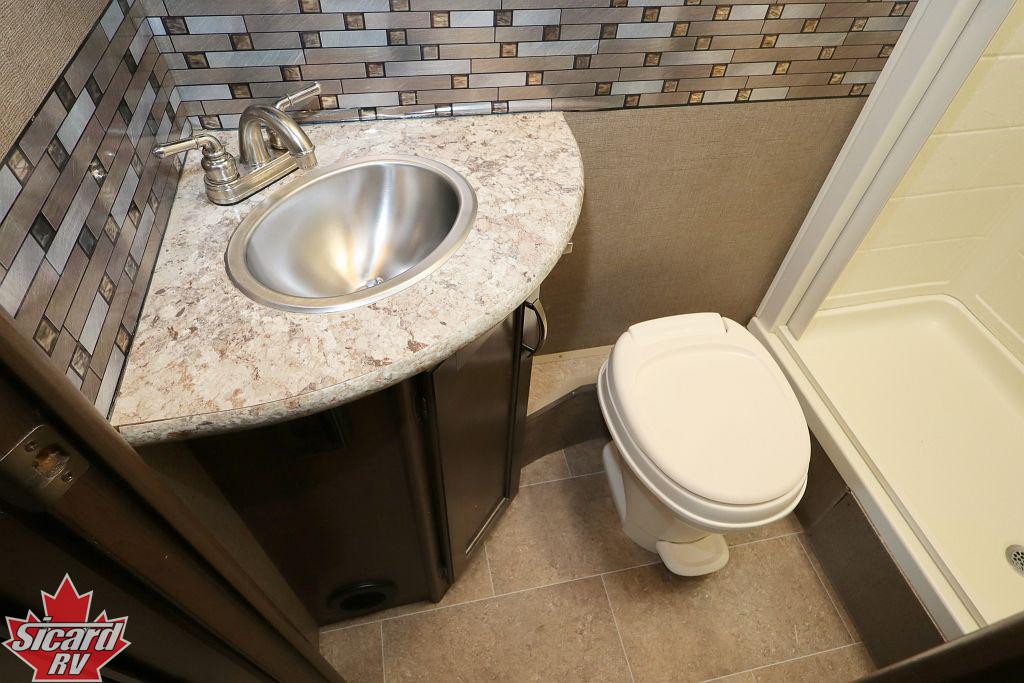 2018 THOR CHATEAU 24FS