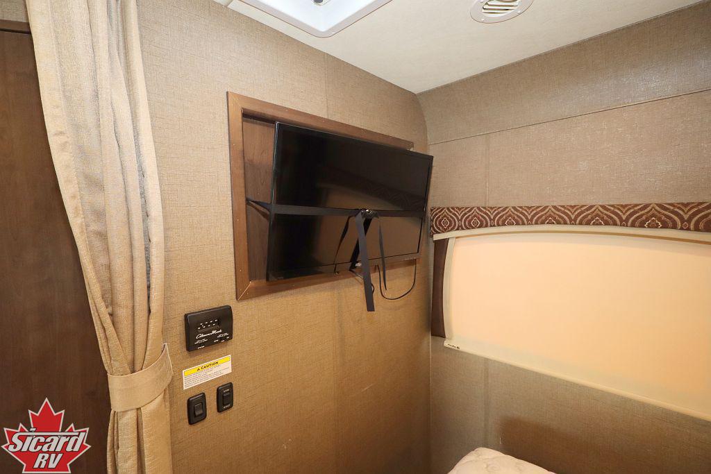 2018 THOR CHATEAU 24FS