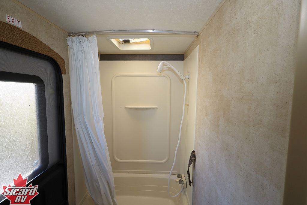 2015 KEYSTONE SPRINGDALE SM2820BH