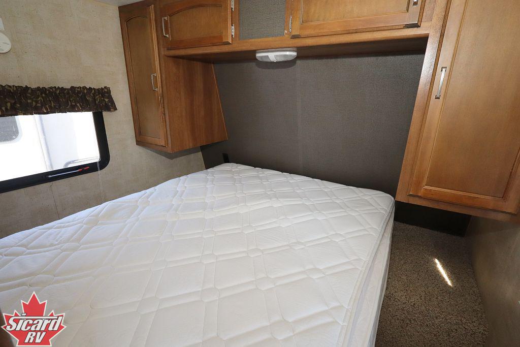 2015 KEYSTONE SPRINGDALE SM2820BH