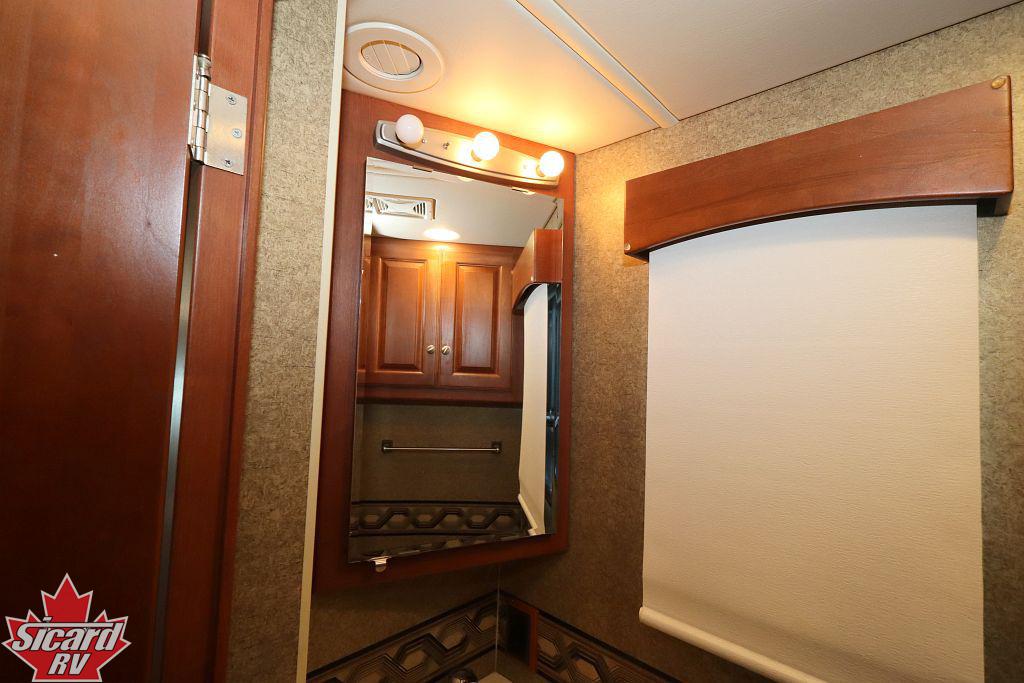 2015 ITASCA SUNCRUISER 38Q