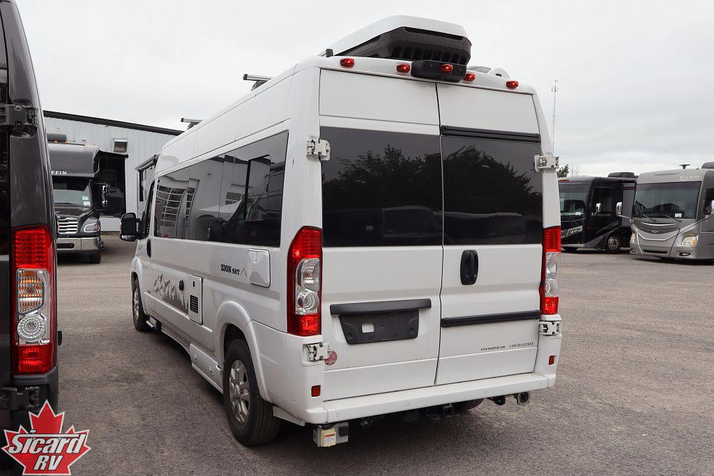 2024 ROADTREK ZION SRT