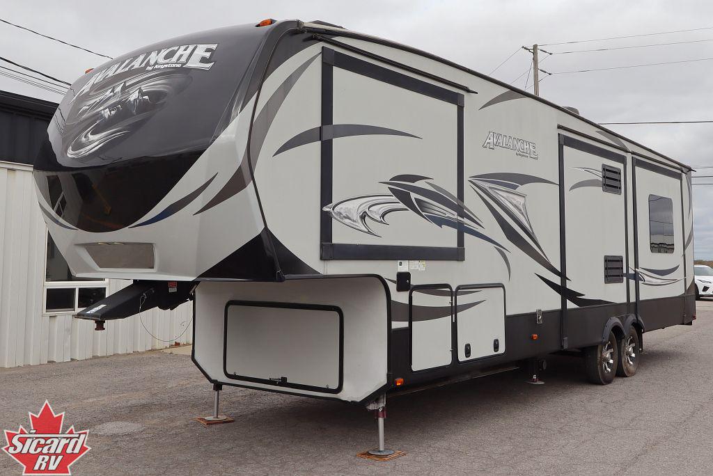 2016 KEYSTONE AVALANCHE 331RE