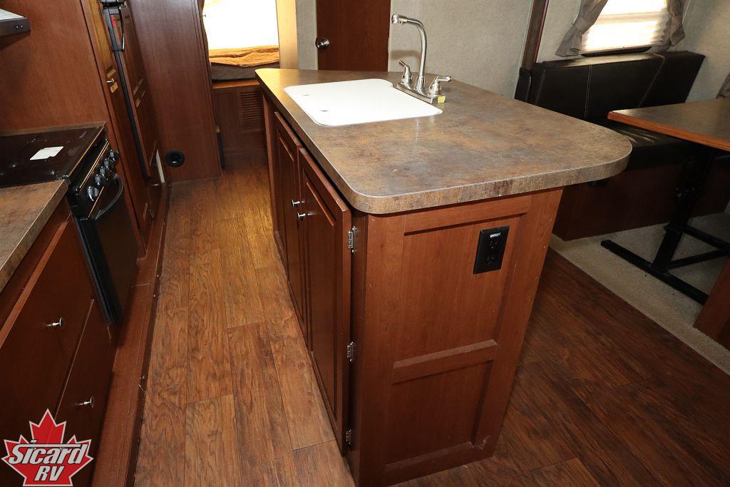 2016 FOREST RIVER ROCKWOOD ROO 23IKSS