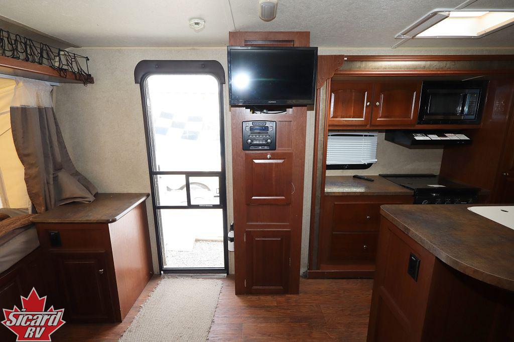 2016 FOREST RIVER ROCKWOOD ROO 23IKSS