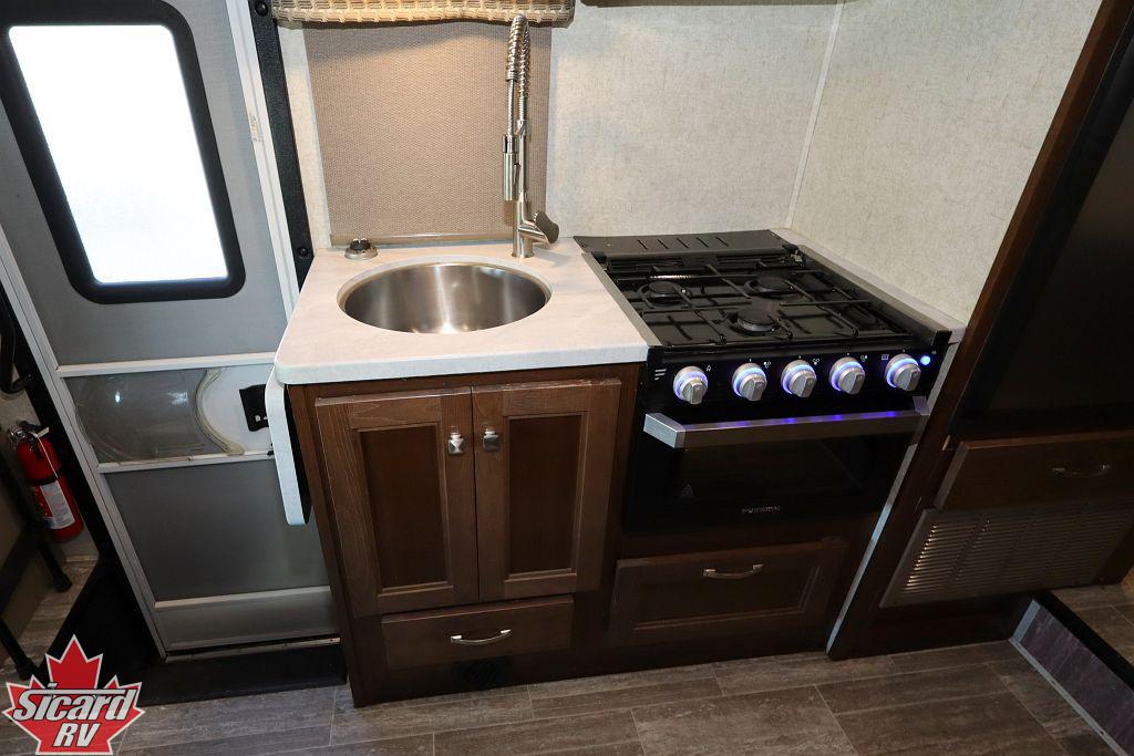 2020 FOREST RIVER SUNSEEKER LE 2250LE