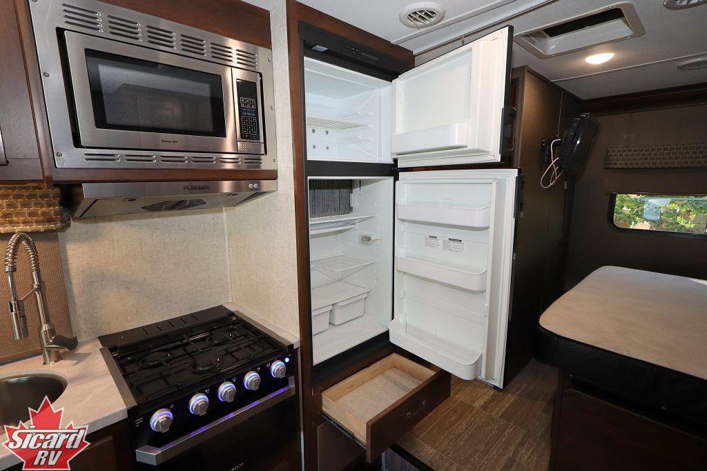 2020 FOREST RIVER SUNSEEKER LE 2250LE
