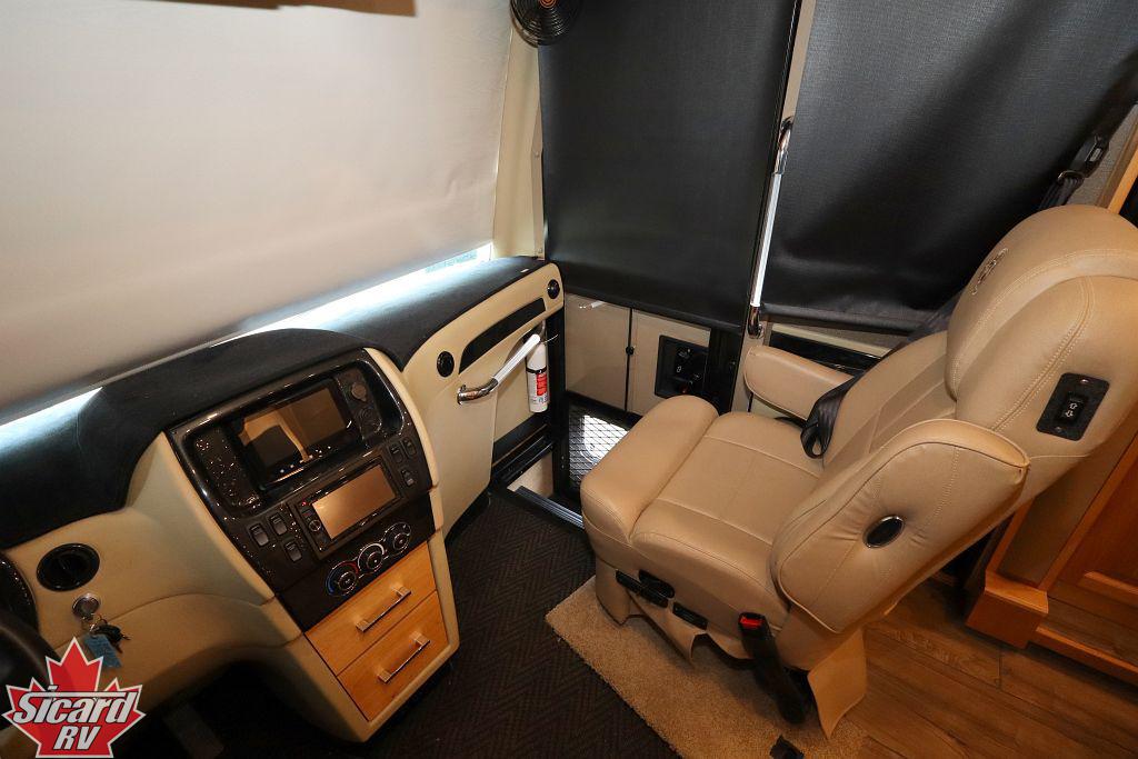 2019 TIFFIN ALLEGRO BREEZE 33BR