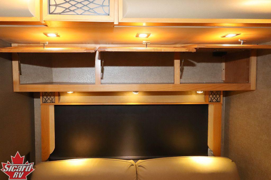 2019 TIFFIN ALLEGRO BREEZE 33BR