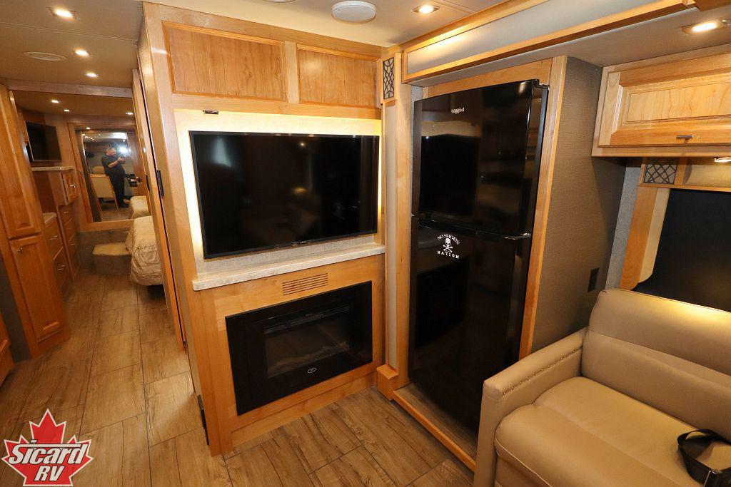 2019 TIFFIN ALLEGRO BREEZE 33BR
