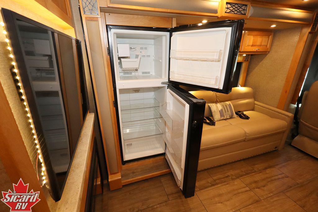 2019 TIFFIN ALLEGRO BREEZE 33BR