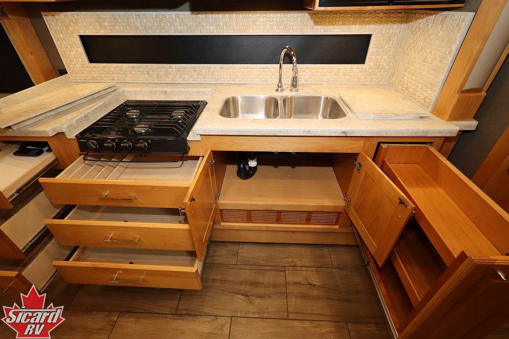 2019 TIFFIN ALLEGRO BREEZE 33BR