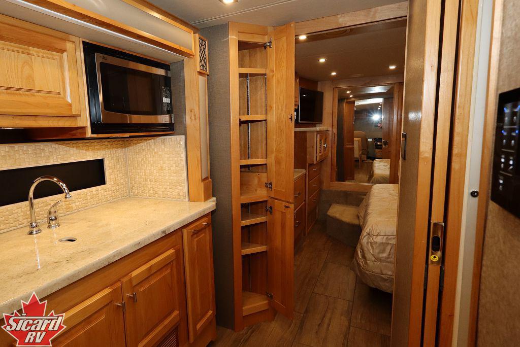 2019 TIFFIN ALLEGRO BREEZE 33BR