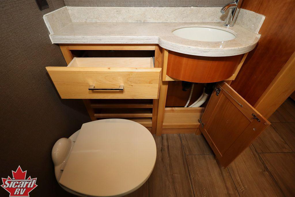 2019 TIFFIN ALLEGRO BREEZE 33BR