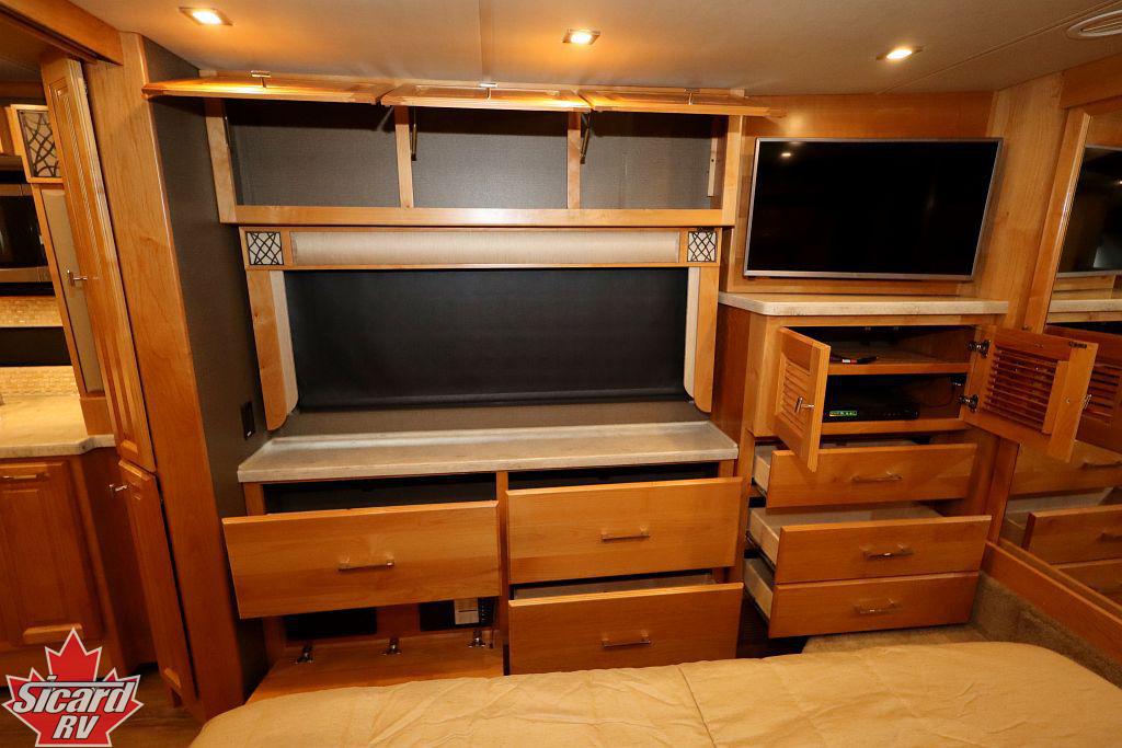 2019 TIFFIN ALLEGRO BREEZE 33BR