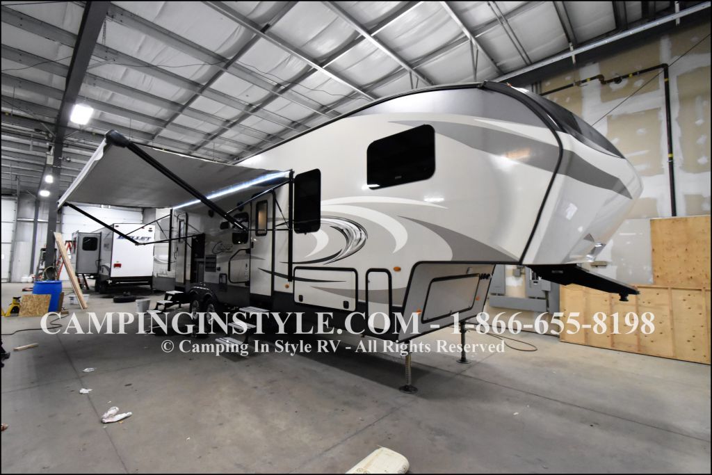 2017 KEYSTONE COUGAR 326SRX