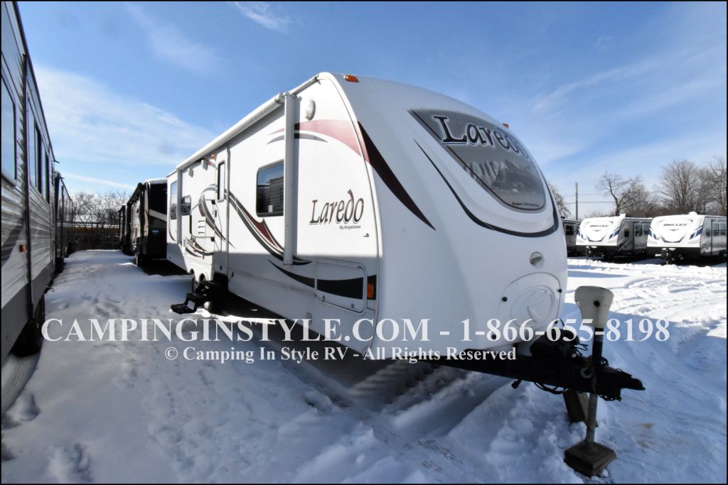 2011 KEYSTONE LAREDO 296RE (couples)
