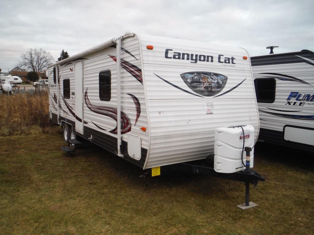2015 PALOMINO Canyon Cat 27FQC