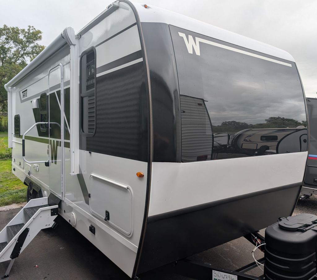 2027 WINNEBAGO THRIVE 22MBH