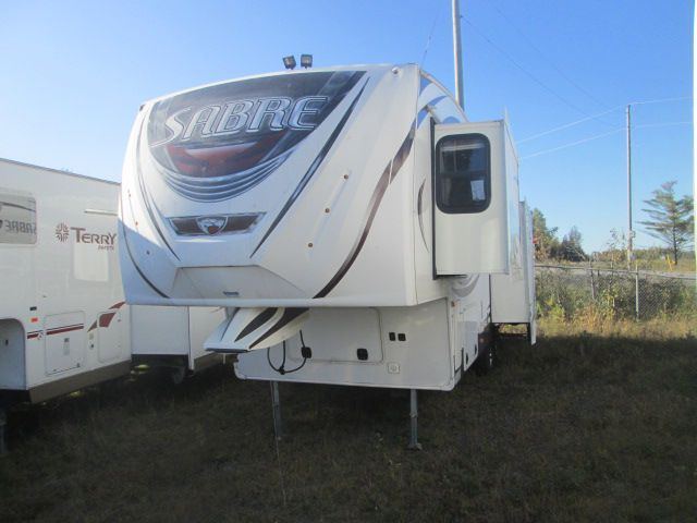 2013 Forest River sabre 31 ckts