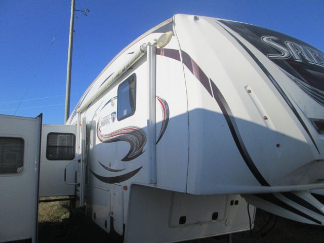 2013 Forest River sabre 31 ckts