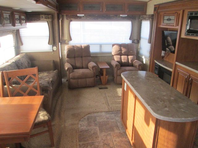 2013 Forest River sabre 31 ckts