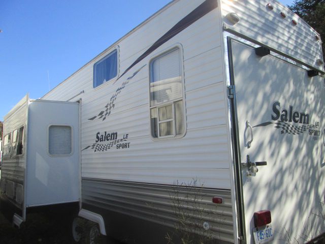 2006 Forest River salem 32srv