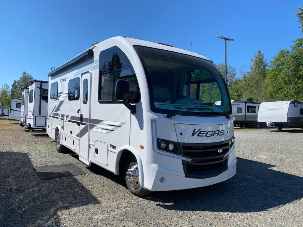 2027 Vegas 24.1 Rear Twin / King Bed