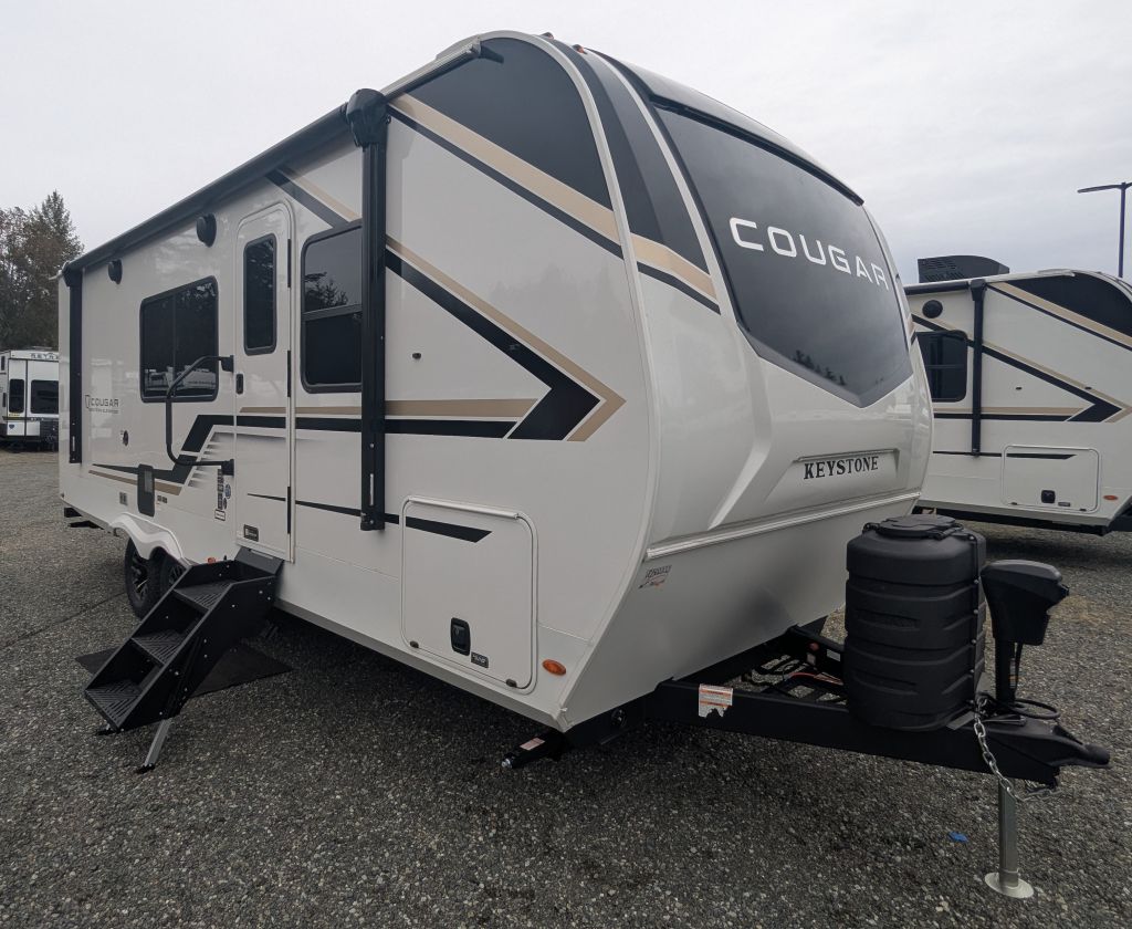 2027 Cougar 22ML Western Elevation