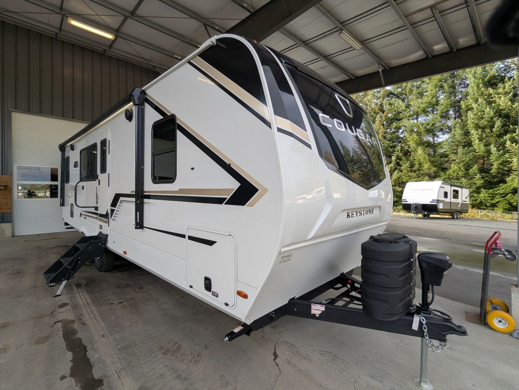 2027 Cougar 26LB Western Elevation