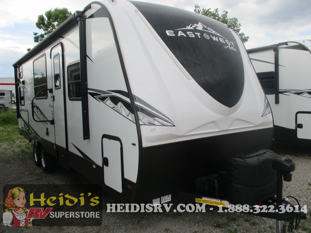 2022 EAST TO WEST ALTA 2100MBH (BUNKS, OUTSIDE KITCHEN)