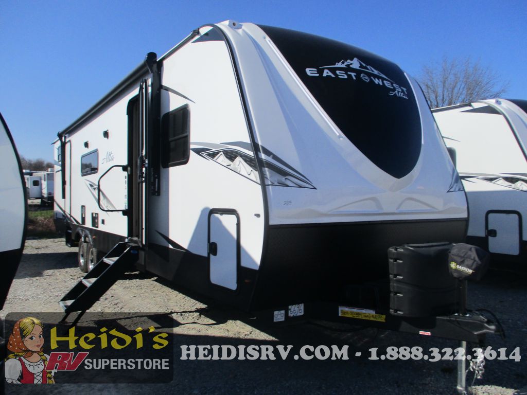 2022 EAST TO WEST ALTA 3150KBH (TRIPLE BUNKS, OUTSIDE KITCHEN)