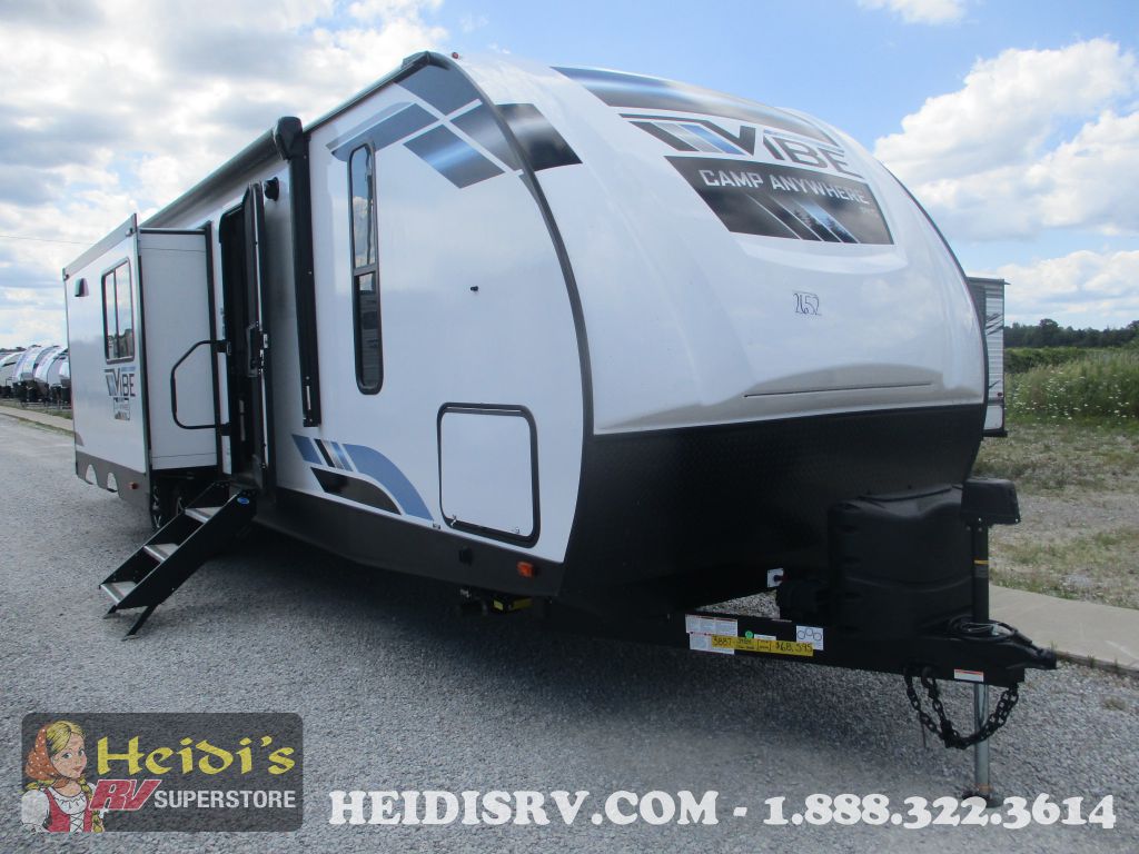 2022 FOREST RIVER VIBE 34BH (TRIPLE BUNKS, ISLAND KITCHEN, OUT. KITCHEN)