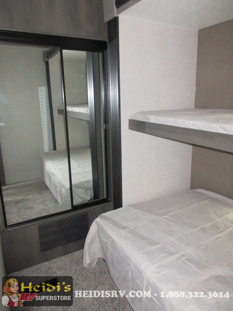 2023 Hl Enterprise 38ik2b (bunks, island kitchen)