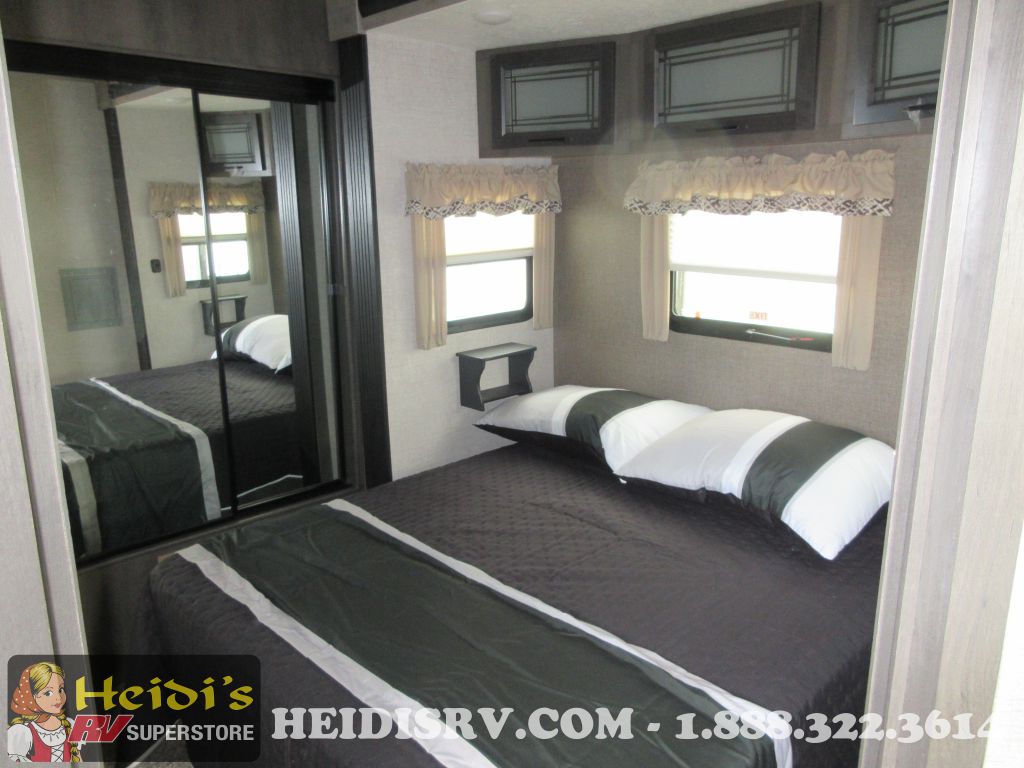 2023 Hl Enterprise 38ik2b (bunks, island kitchen)