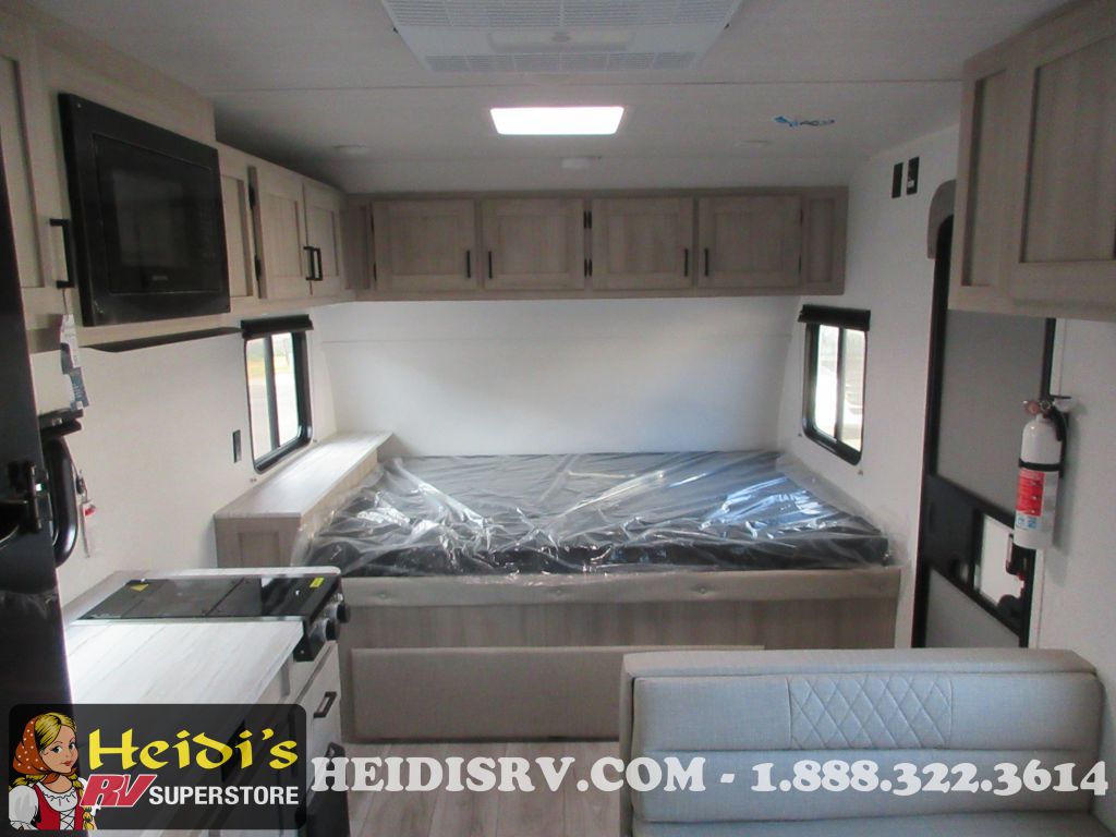 2024 East To West 170bh sle (dbl/dbl bunks)