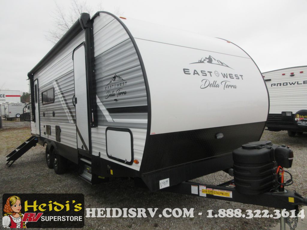 2024 EAST TO WEST DELLA TERRA 251RD (REAR DINETTE*)