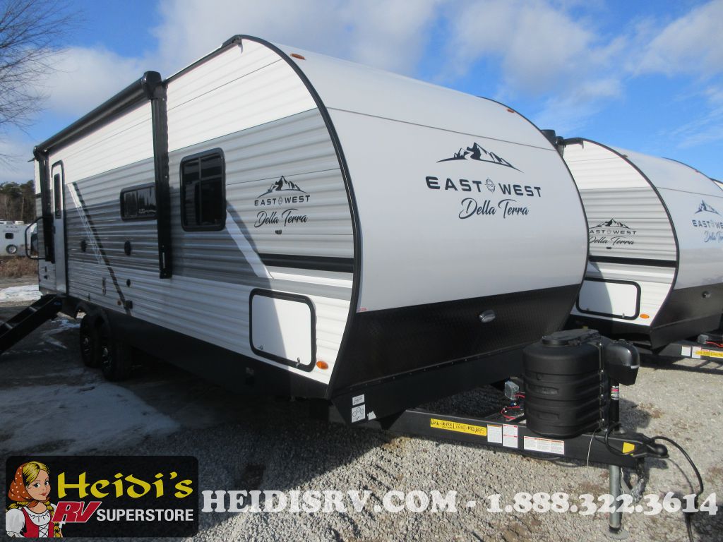 2024 East To West 261rb (rear bathroom*)