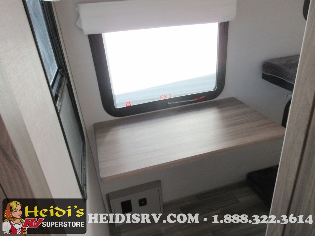 2024 Vibe 31hb (hidden bunks*)