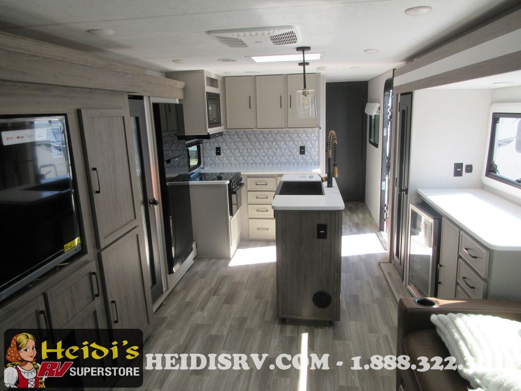 2024 Vibe 31hb (hidden bunks*)