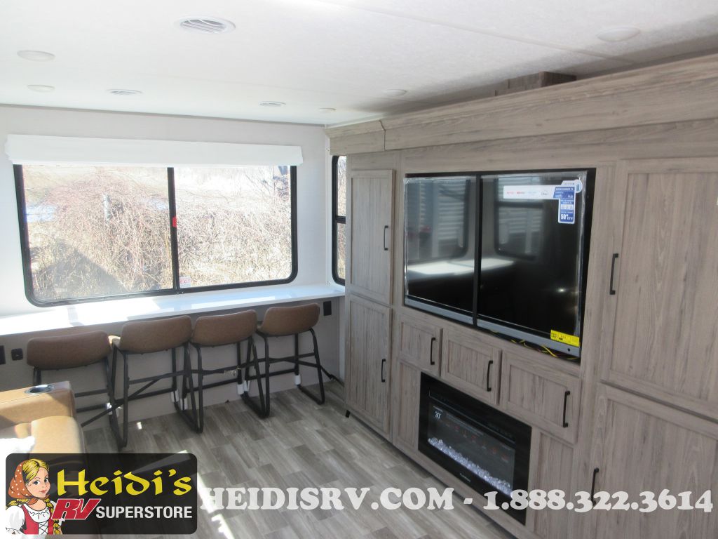 2024 Vibe 31hb (hidden bunks*)