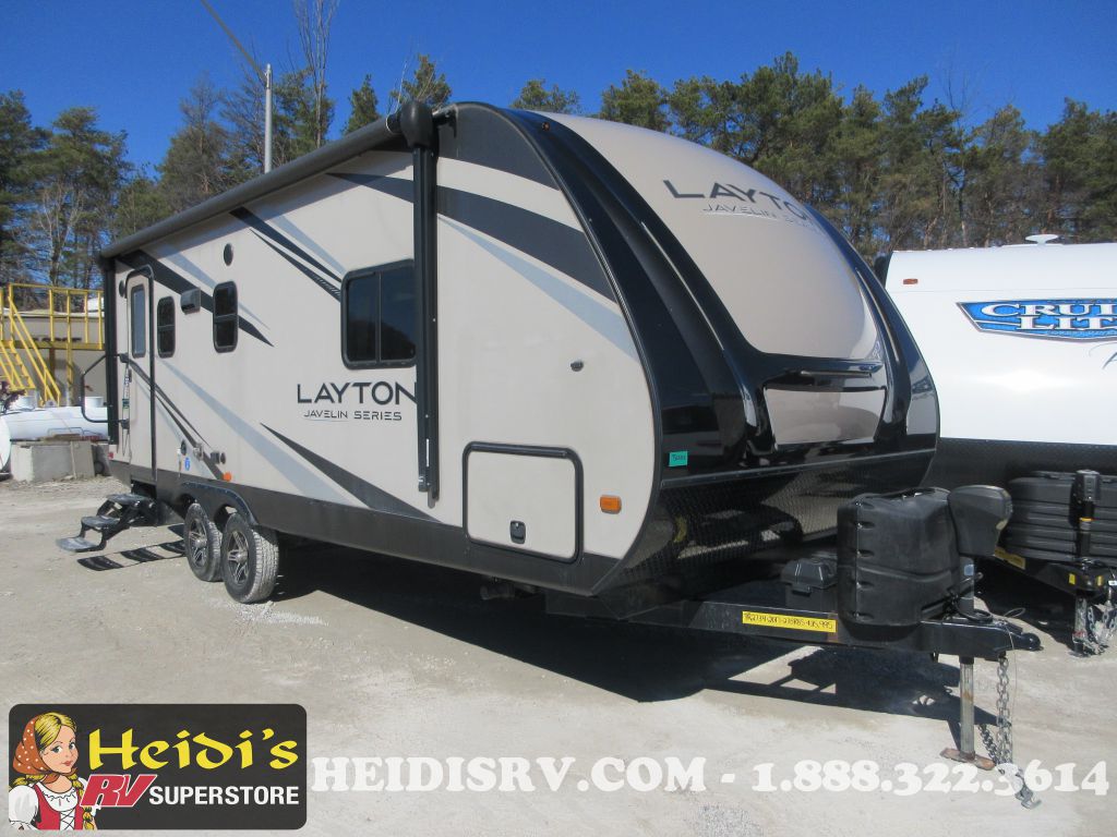 2017 Layton 235rbs (rear bath*)