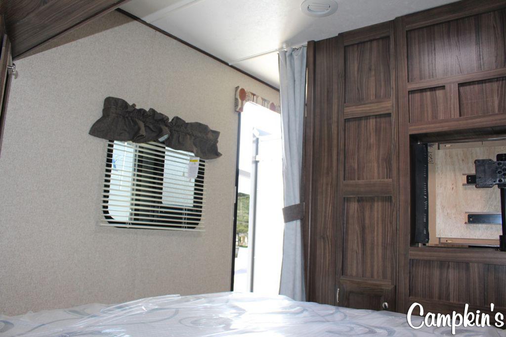 2019 COACHMEN APEX 259LE