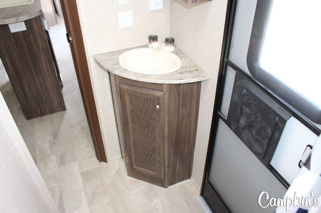 2019 COACHMEN APEX 259LE